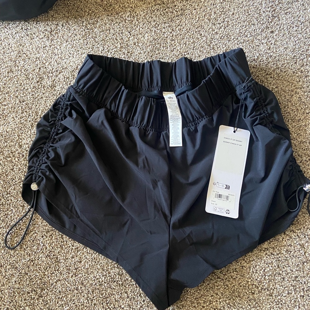ALO Yoga Women's Black Athletic Shorts
